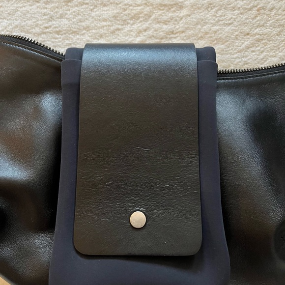 COS crossbody leather bag - Picture 3 of 7